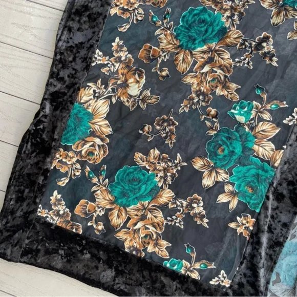 Black Tan Teal Velour Floral - Picture 2 of 3